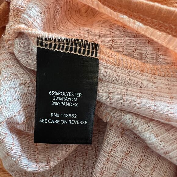 Torrid Women's Plus Size Peach Textured High Neck Crop Tank Top - Size 4 - NWT - Picture 6 of 9